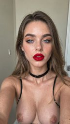 Видеочат Coomeet: новый уровень общения Видеочат Coomeet: новый уровень общения