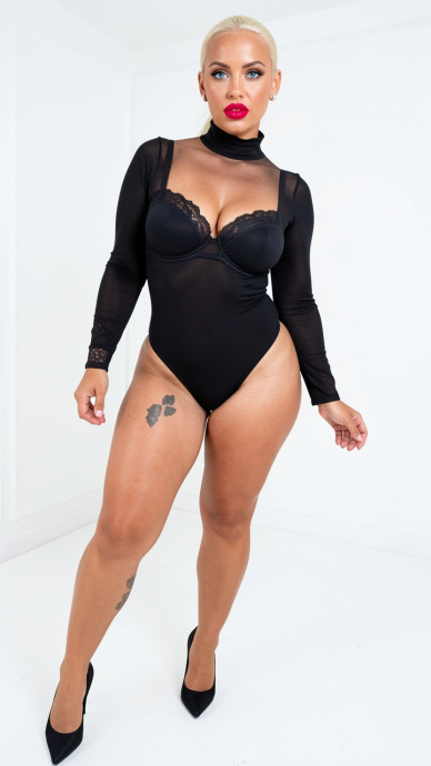 Чат с зрелыми женщинами: как найти интересное общение с опытной дамой из Екатеринбурга